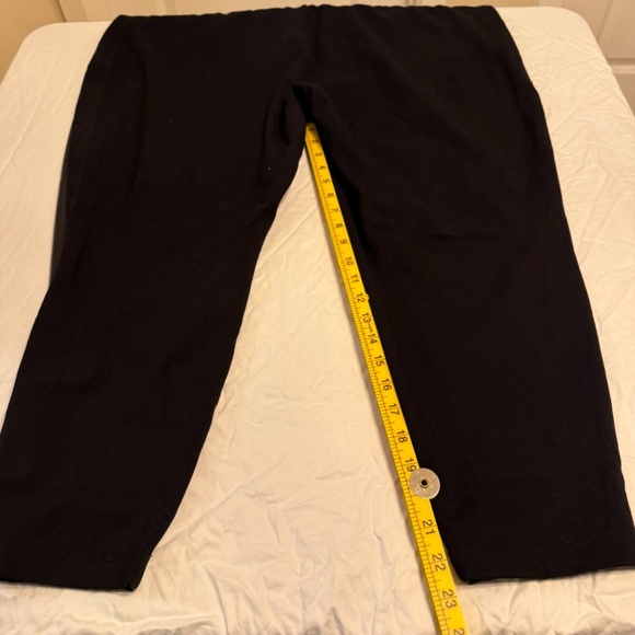 🖤 Torrid Faux-Leather Front Ponte Pants | Black | Size 4 (4X/26) - Picture 2 of 4